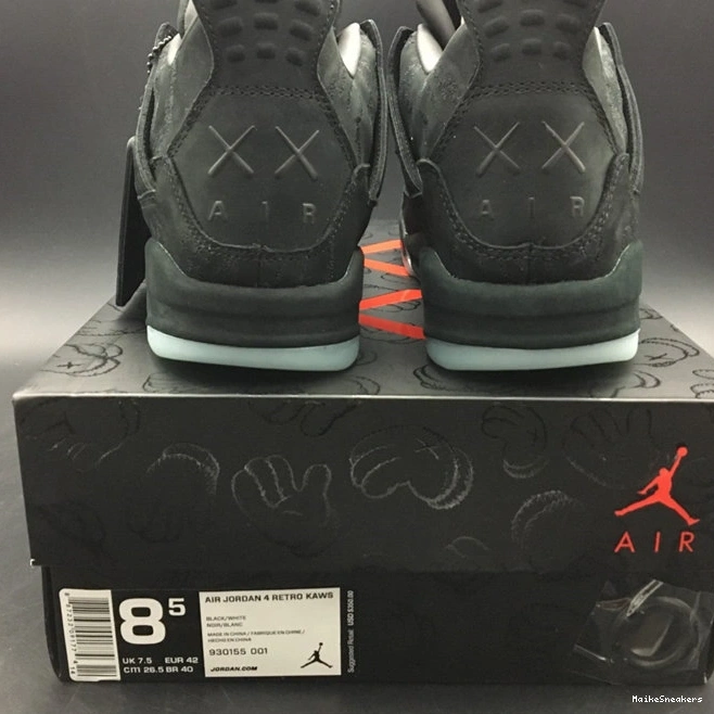 MaikeSneakers Kaws Seasonal 4 3873 930155- Black Retro Jordan 1028